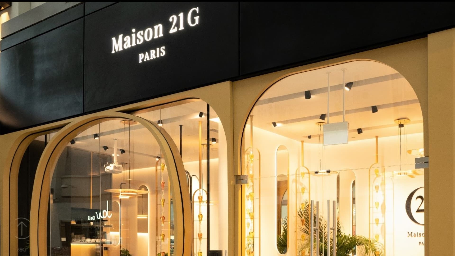 How Do Stores Smell So Good? The Power of Scent Marketing Blog Maison 21G